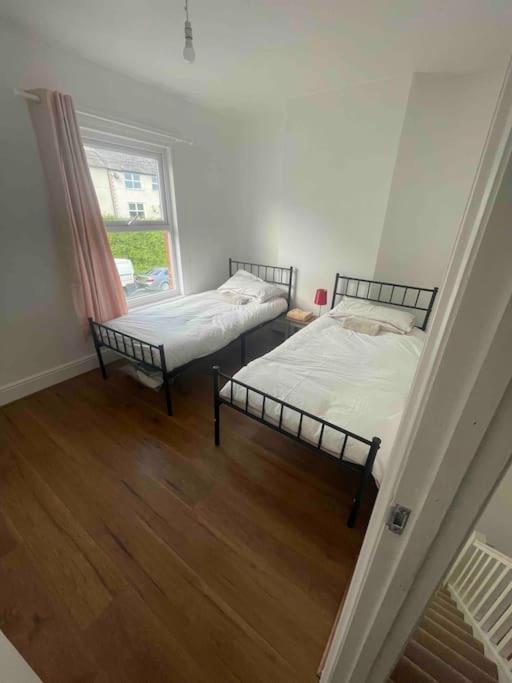 Modern 2 Bedroom Terraced House Dover Exterior foto